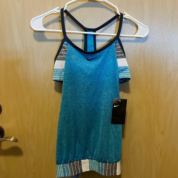Nike Tops - NWT Nike tank top